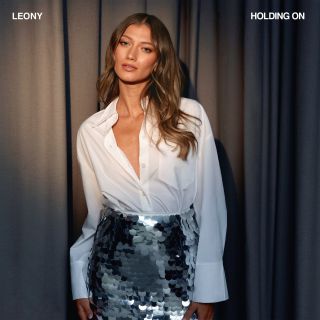 LEONY - Holding On (Radio Date: 24-03-2023)