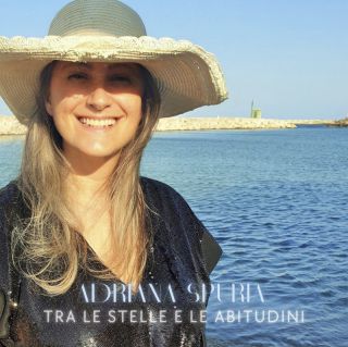 Adriana Spuria - Tra le stelle e le abitudini (Radio Date: 14-07-2023)
