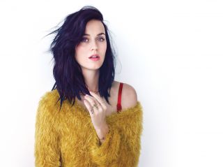 Katy Perry torna con un nuovo singolo nelle radio di tutto il mondo da oggi "Roar" che anticipa l’uscita del nuovo disco  atteso per il 22 ottobre "Prism"