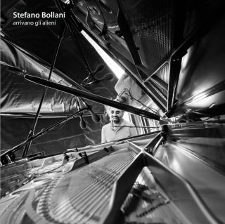 Stefano Bollani - Arrivano gli alieni (Radio Date: 01-09-2015)
